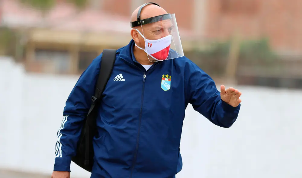 Mosquera logró el título del 2020 con los rimenses. Foto: Sporting Cristal