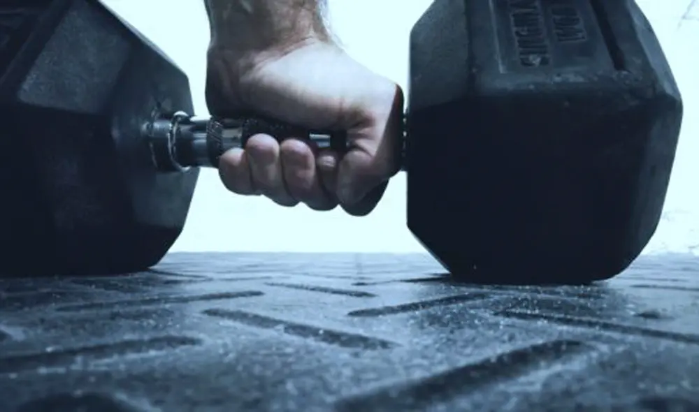 Médicos se desconcertaron al encontrar la mancuerna dentro del cuerpo del hombre. Foto: ABC blogs