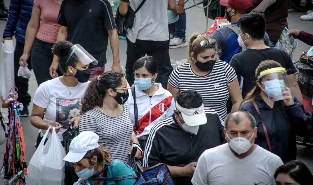 Un 20% señala que “a veces” utiliza el protector facial en el transporte público y otro 6% que nunca lo utiliza. Foto: difusión