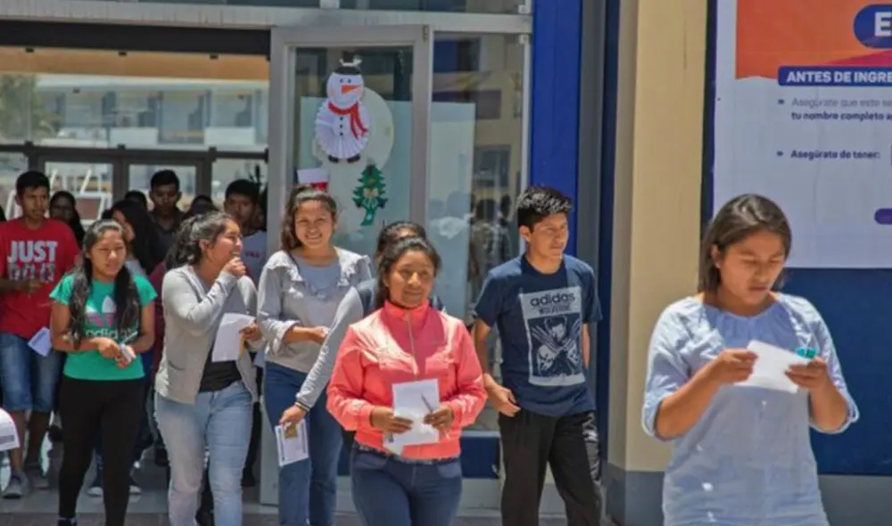 En caso no se cubra la totalidad de becas ofrecidas en el primer momento de postulación, estas se distribuirán en el segundo. Foto: Minedu