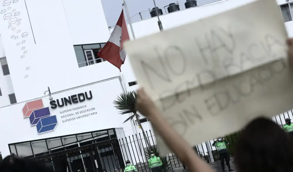 Atentado contra Sunedu por parte del Congreso podría ser revertido por el Ejecutivo. Foto: John Reyes / La República