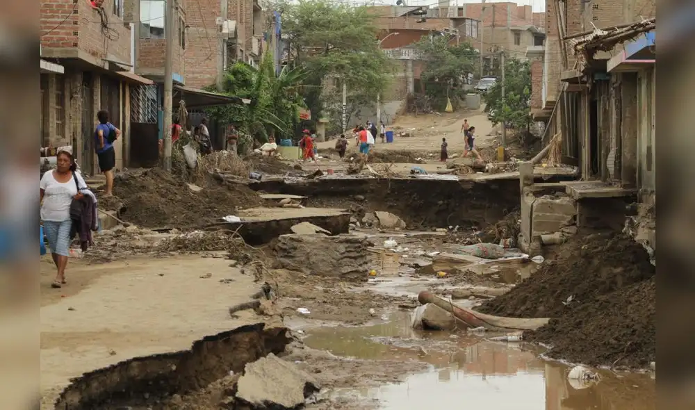 POBLADORES DEL SECTOR DE RIO SECO EN EL DISTRITO DE EL PORVENIR AFECTADOS POR EL DESBORDE DE LA QUEBRADA SAN ILDEFONSO O SAN IDELFONSO.
DAMNIFICADOS DE RIO SECO POBLADORES DEL SECTOR DE RIO SECO EN EL DISTRITO DE EL PORVENIR AFECTADOS POR EL DESBORDE DE LA QUEBRADA SAN ILDEFONSO O SAN IDELFONSO.
DAMNIFICADOS DE RIO SECO