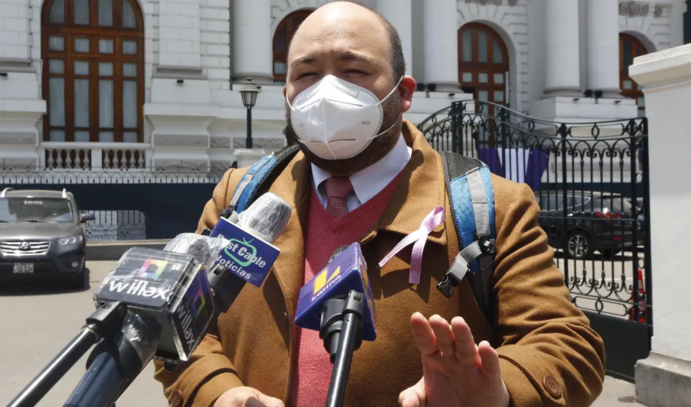 Diethell Columbus también señaló que Violeta Bermúdez debe aclarar al país sobre vacunación de Martín Vizcarra. Foto: La República Diethell Columbus también señaló que Violeta Bermúdez debe aclarar al país sobre vacunación de Martín Vizcarra. Foto: La República