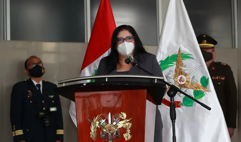 Esparch añadió que el sector Defensa también apoyarán durante la emergencia sanitaria en la distribución de la vacuna, cuando esta llegue. Foto: Ministerio de Defensa