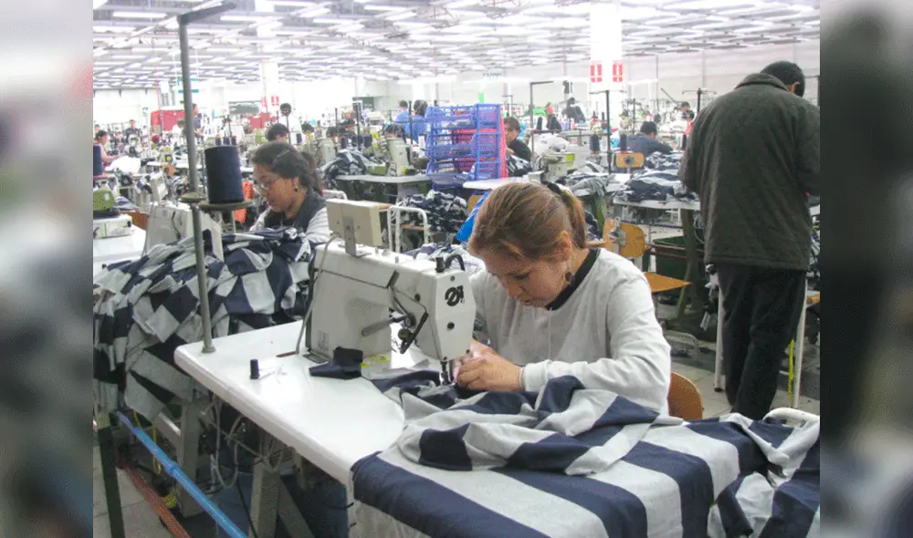 Pese a la pandemia por el coronavirus, el empleo de mujeres en mayor a los hombres en las empresas industriales. Foto: La República Pese a la pandemia por el coronavirus, el empleo de mujeres en mayor a los hombres en las empresas industriales. Foto: La República