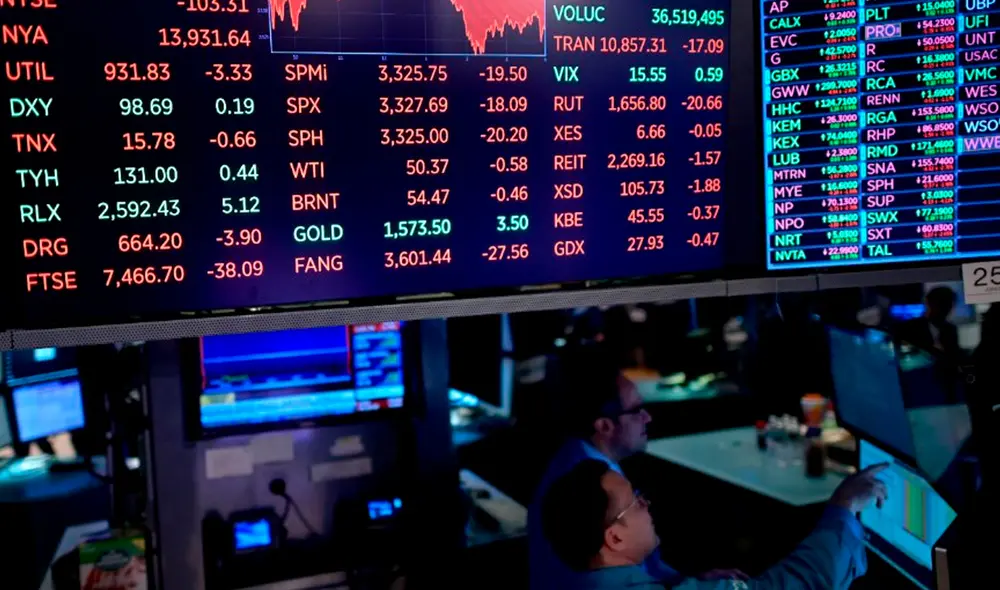 Estados Unidos alcanzó este domingo 12,2 millones de casos y 256.000 fallecidos por coronavirus. Foto: AFP