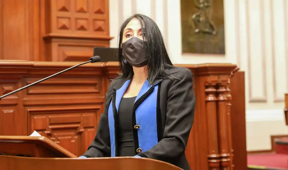La canciller Elizabeth Astete destacó el contrato firmado con el laboratorio Sinopharm. Foto: Congreso La canciller Elizabeth Astete destacó el contrato firmado con el laboratorio Sinopharm. Foto: Congreso