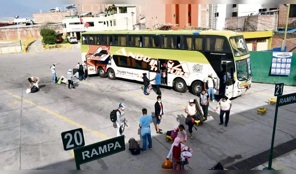 Terminal terrestre de Arequipa atenderá hasta la media noche del domingo. Foto: La República Terminal terrestre de Arequipa atenderá hasta la media noche del domingo. Foto: La República
