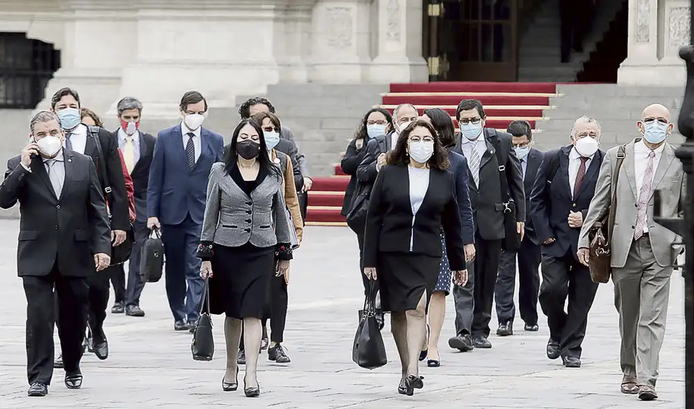 Bermúdez aseguró que de manera periódica todos los ministros se someten al test de descarte del SARS-CoV-2. Foto: Jorge Cerdán/La República
