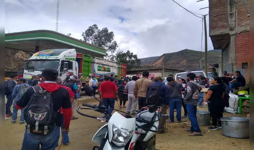 Pobladores han tomado la carretera desde el lunes 25 de abril. Foto referencial: La República