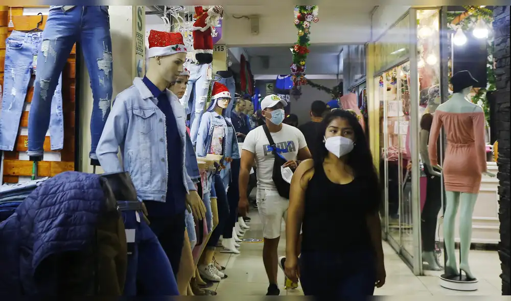 Gamarra y los centros comerciales son los lugares más concurridos para comprar prendas de vestir. Foto: LR/CARLOS CONTRERAS MERINO.