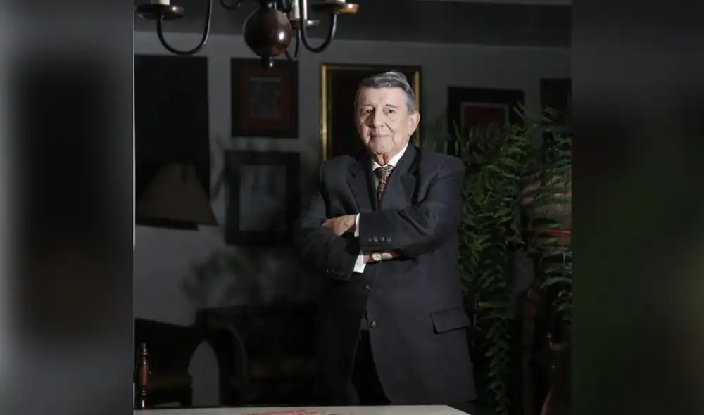 El también sociólogo y periodista era columnista en diario La República. El también sociólogo y periodista era columnista en diario La República.