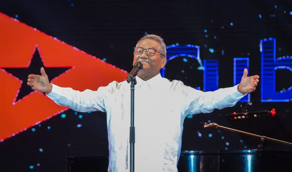 Armando Manzanero falleció a los 85 a causa de complicaciones que le dejó la COVID-19. Foto: AFP