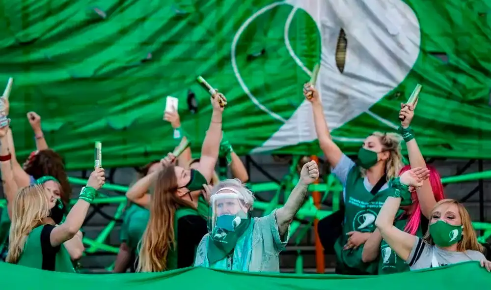 Este 29 de diciembre, el Senado argentino debatirá si se aprueba o no el aborto legal hasta la semana 14 de gestación. Foto: Reuters