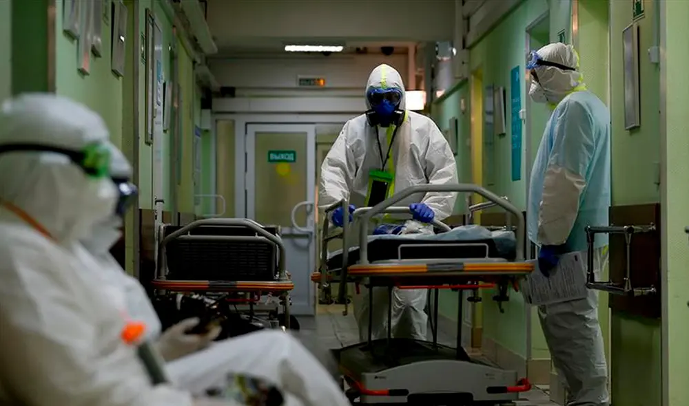 Con los nuevos informes, Rusia se convierte en el tercer país en el mundo con un mayor número de decesos por COVID-19, solo por detrás de Estados Unidos y Brasil. Foto: Anadolu