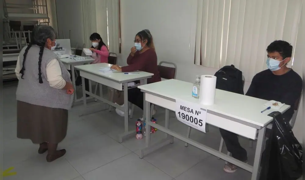 El cronograma de votación con horarios según el último dígito del DNI no es obligatorio, por ello dependerá mucho de la población electoral evitar la aglomeración. Foto: ONPE El cronograma de votación con horarios según el último dígito del DNI no es obligatorio, por ello dependerá mucho de la población electoral evitar la aglomeración. Foto: ONPE