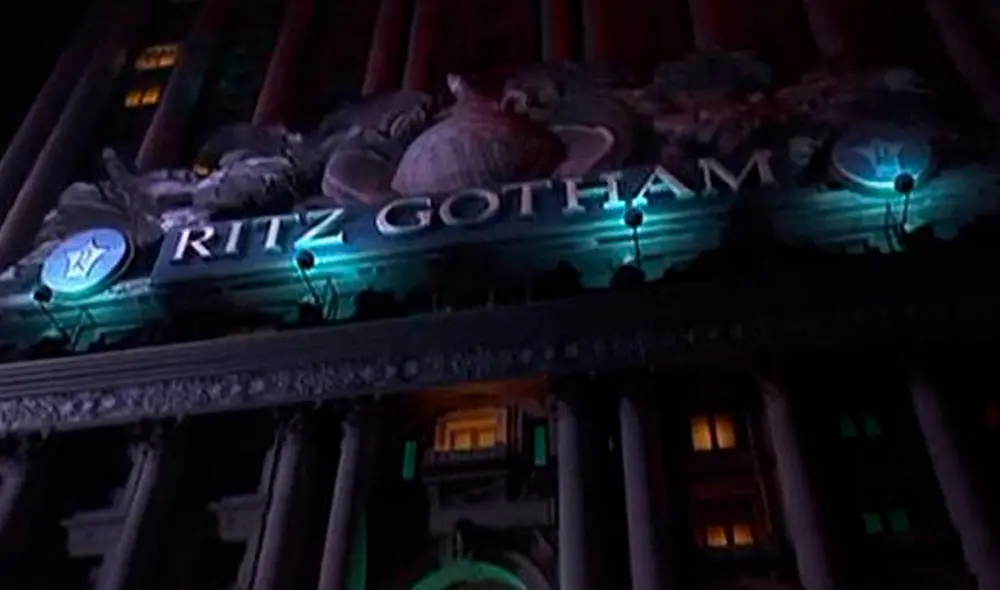 Desliza las imágenes para ver cómo luce el lugar donde se rodó algunas escenas de Batman Forever. Foto: captura de YouTube/DC