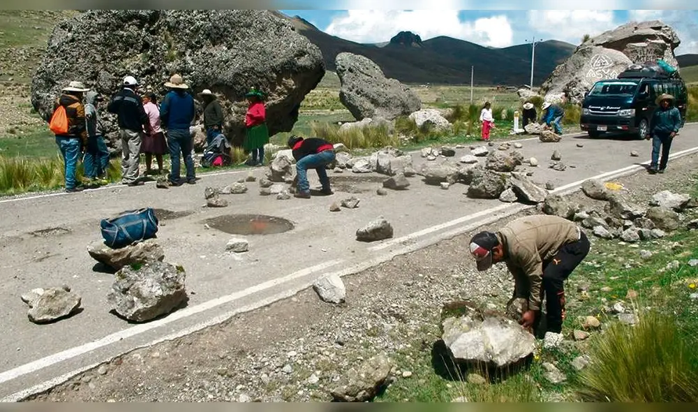 Protestas. Los ciudadanos realizaron manifestaciones y bloqueos de vías para que sus demandas sean escuchadas por las autoridades nacionales y locales.