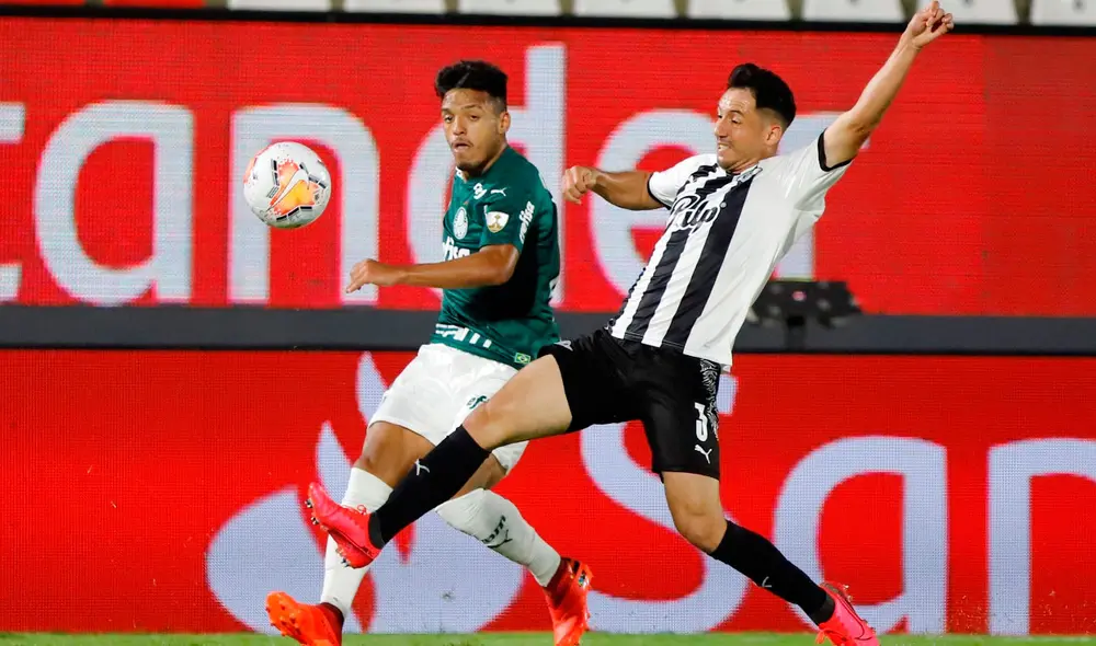Palmeiras consiguió un global de 4-1 frente a Libertad en cuartos de final. Foto: EFE Palmeiras consiguió un global de 4-1 frente a Libertad en cuartos de final. Foto: EFE