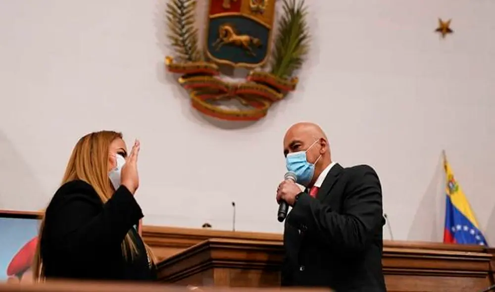 Iris Varela juramenta como primera vicepresidenta de la Asamblea Nacional de Venezuela para el período 2021-2026. Foto: AlbertoNews Iris Varela juramenta como primera vicepresidenta de la Asamblea Nacional de Venezuela para el período 2021-2026. Foto: AlbertoNews