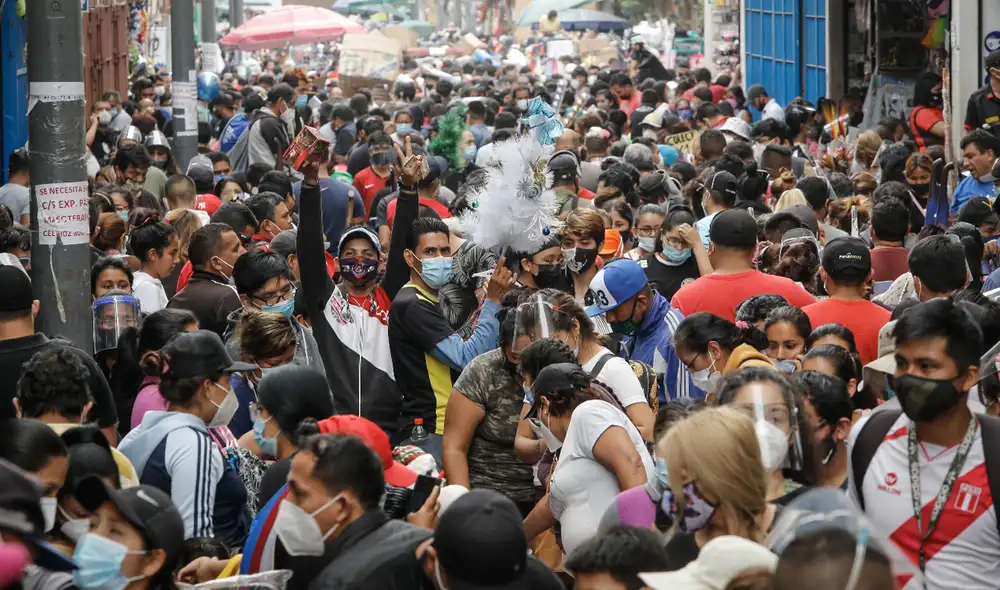 Estudio de seroprevalencia también revela que un tercio de la población ya se habría infectado con el nuevo coronavirus. Foto: Antonio Melgarejo, La República Estudio de seroprevalencia también revela que un tercio de la población ya se habría infectado con el nuevo coronavirus. Foto: Antonio Melgarejo, La República