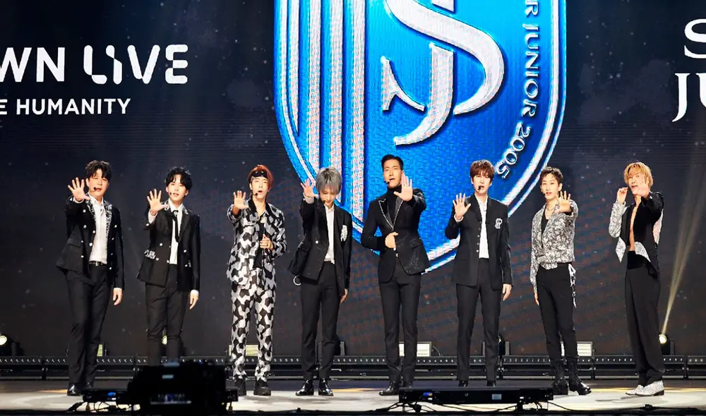 Leeteuk, Yesung, Shindong, Eunhyuk, Donghae, Siwon, Ryeowook y Kyuhyun en el SMTOWN LIVE Culture Humanity. Foto: Label SJ Leeteuk, Yesung, Shindong, Eunhyuk, Donghae, Siwon, Ryeowook y Kyuhyun en el SMTOWN LIVE Culture Humanity. Foto: Label SJ