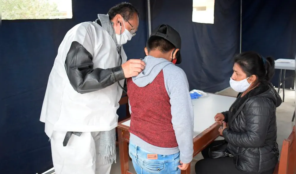 Gerente aseguró que se pondrá en funcionamiento consultorio en Pacora para atención de los menores afectados por arsénico. Foto: Geresa