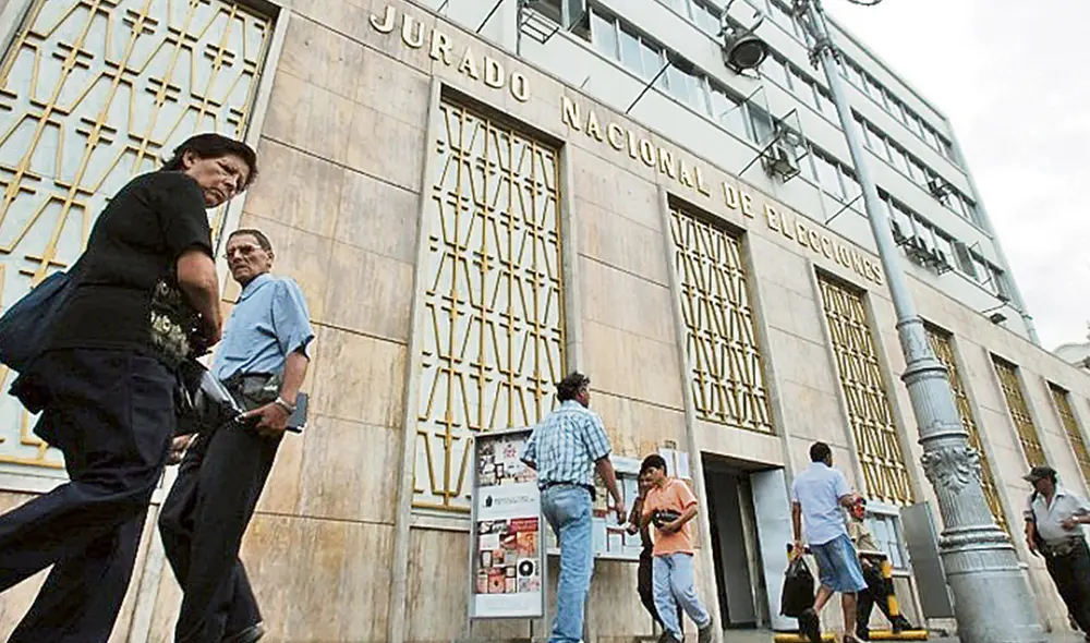 En sus manos. JNE escuchó los argumentos del partido. Foto: difusión