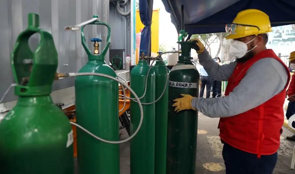 Los interesados pueden recargar sus balones en la planta de oxígeno que se encuentra entre la av. Mansiche y España. Foto: Prensa MPT Los interesados pueden recargar sus balones en la planta de oxígeno que se encuentra entre la av. Mansiche y España. Foto: Prensa MPT