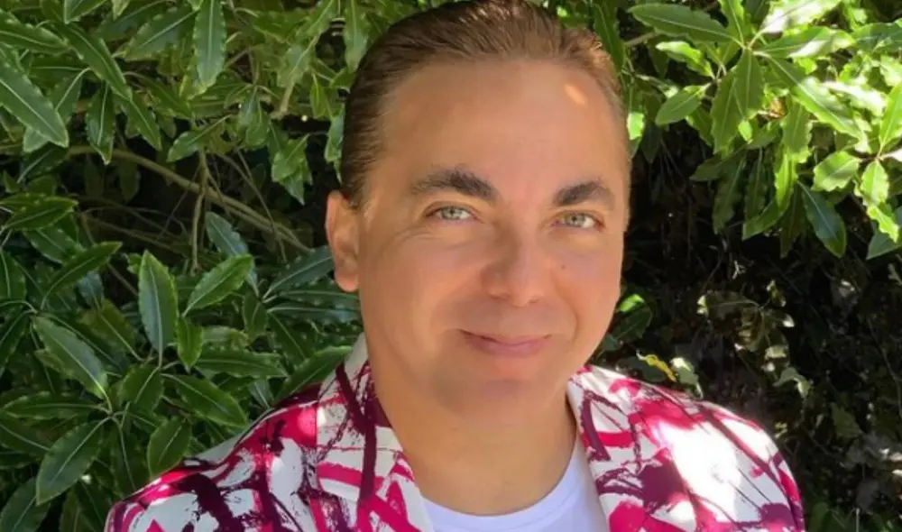 El cantante presentó a su pareja en redes sociales. Foto: Cristian Castro / Instagram