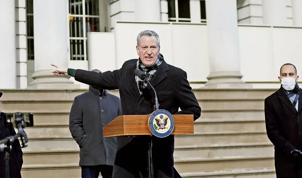 Pedido. El alcalde de la ciudad de Nueva York, Bill de Blasio, abogó el sábado junto a otros representantes por un 'impeachment' contra Trump, a quien consideró "peligroso para nuestra nación". Foto: EFE Pedido. El alcalde de la ciudad de Nueva York, Bill de Blasio, abogó el sábado junto a otros representantes por un 'impeachment' contra Trump, a quien consideró "peligroso para nuestra nación". Foto: EFE