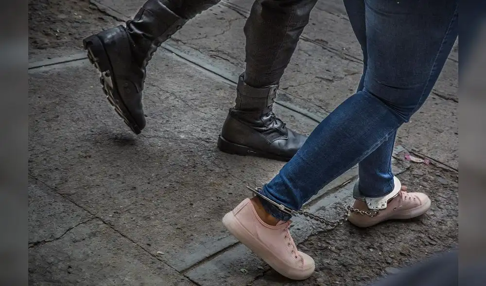 Huamanga. Joven procesada es llevada al Poder Judicial.