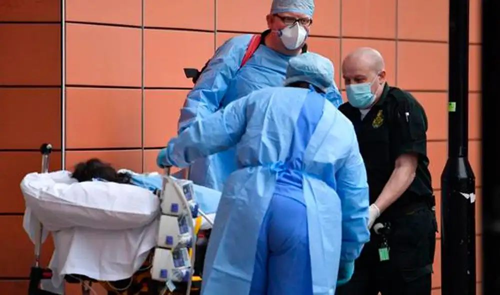 Reino Unido afronta actualmente un peligroso rebrote debido a las infecciones atribuido a la nueva variante del coronavirus. Foto: AFP