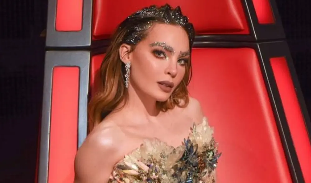 Belinda en el set de La Voz México, programa en el que participa como jurado. Foto: Belinda/ Instagram