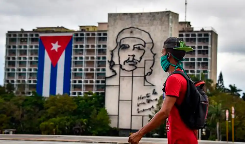 El secretario de Estado señaló que la medida responde a que la isla caribeña ha brindado “apoyo repetidamente a actos de terrorismo internacional al otorgar refugio seguro a terroristas”. Foto: AFP El secretario de Estado señaló que la medida responde a que la isla caribeña ha brindado “apoyo repetidamente a actos de terrorismo internacional al otorgar refugio seguro a terroristas”. Foto: AFP