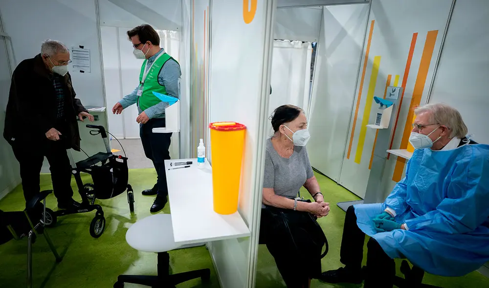 Más de 28 millones de personas en el planeta ya se han vacunado contra la COVID-19. Foto: EFE Más de 28 millones de personas en el planeta ya se han vacunado contra la COVID-19. Foto: EFE