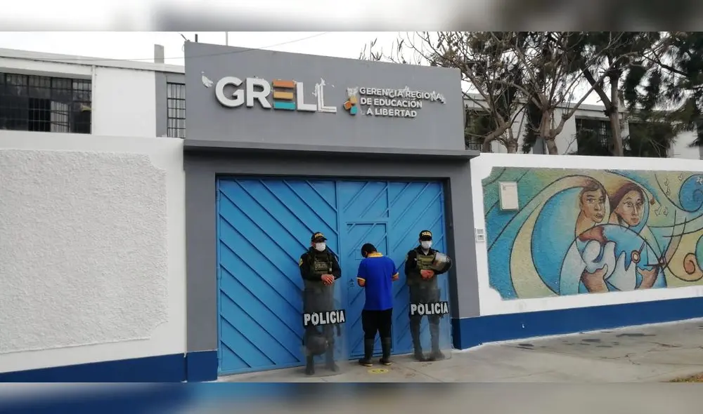 Agentes impidieron atenciones en la institución. Foto: Jesús Díaz Agentes impidieron atenciones en la institución. Foto: Jesús Díaz