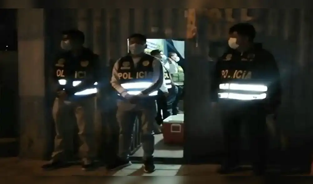 El operativo se realizó al promediar las 7.30 p.m. en una vivienda de la asociación José Gálvez. Foto: Policía Nacional. El operativo se realizó al promediar las 7.30 p.m. en una vivienda de la asociación José Gálvez. Foto: Policía Nacional.