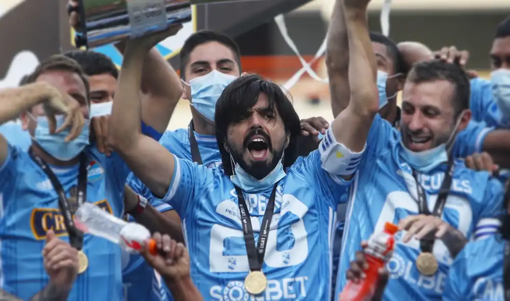 Jorge Cazulo y Horacio Calcaterra fueron capitanes de Cristal en la última temporada. Foto: Liga 1