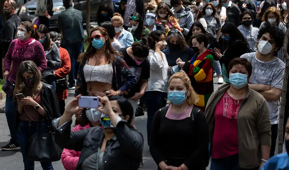 La autoridades sanitarias de Chile han contabilizado más de 600.000 contagios desde que se detectó el primer caso de COVID-19 en marzo de 2020. Foto: AFP La autoridades sanitarias de Chile han contabilizado más de 600.000 contagios desde que se detectó el primer caso de COVID-19 en marzo de 2020. Foto: AFP