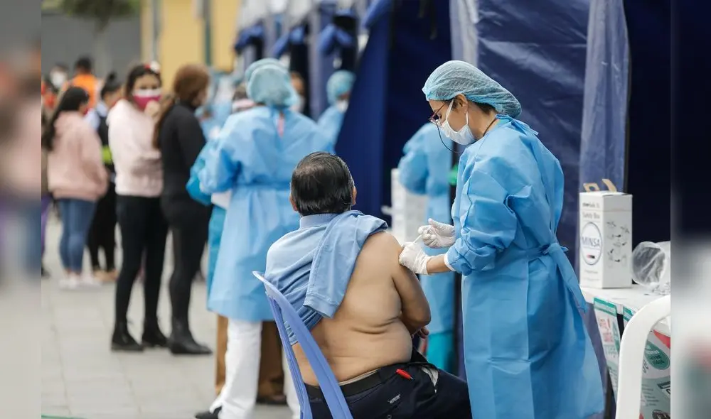 Los expertos advierten que no hay suficiente personal médico y de enfermería para la vacunación contra el coronavirus. Foto: La República. Los expertos advierten que no hay suficiente personal médico y de enfermería para la vacunación contra el coronavirus. Foto: La República.