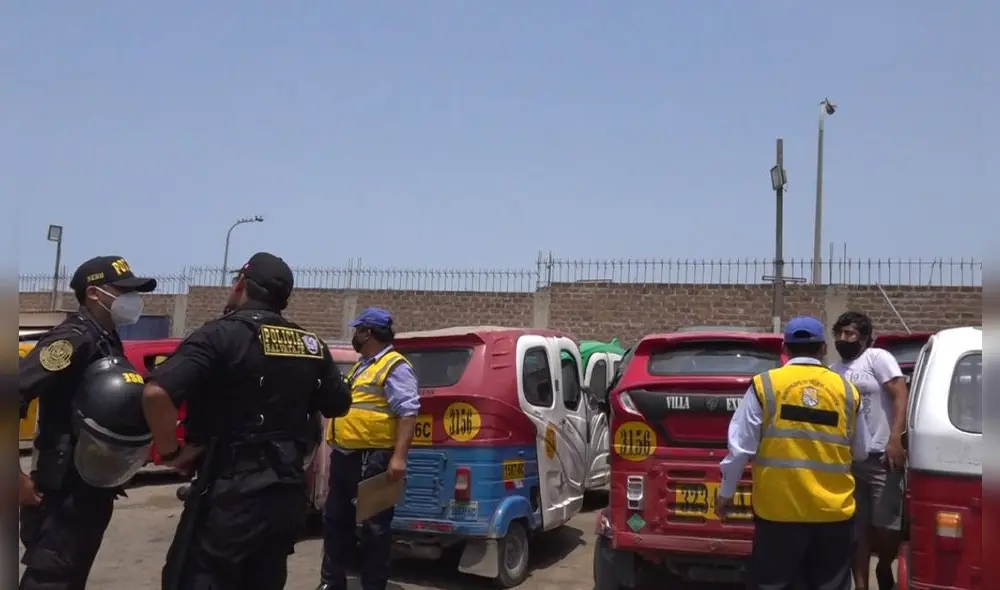 Implicados fueron detenidos y trasladados a la comisaría del sector. Foto: Joel Robles, URPI GLR Implicados fueron detenidos y trasladados a la comisaría del sector. Foto: Joel Robles, URPI GLR