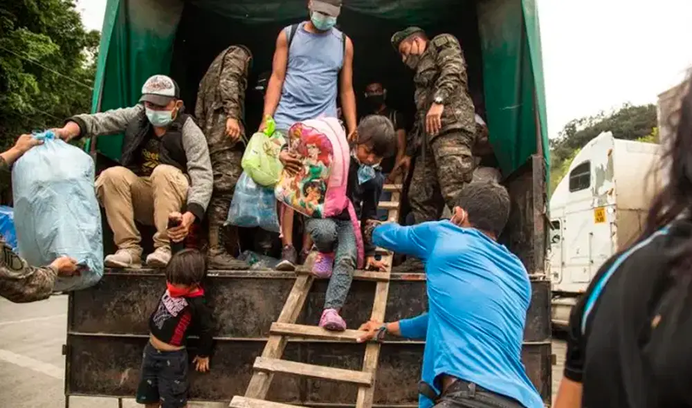 El fin de los migrantes es llegar a Estados Unidos en busca de mejores condiciones de vida y huir de la pobreza y violencia en Honduras. Foto: EFE