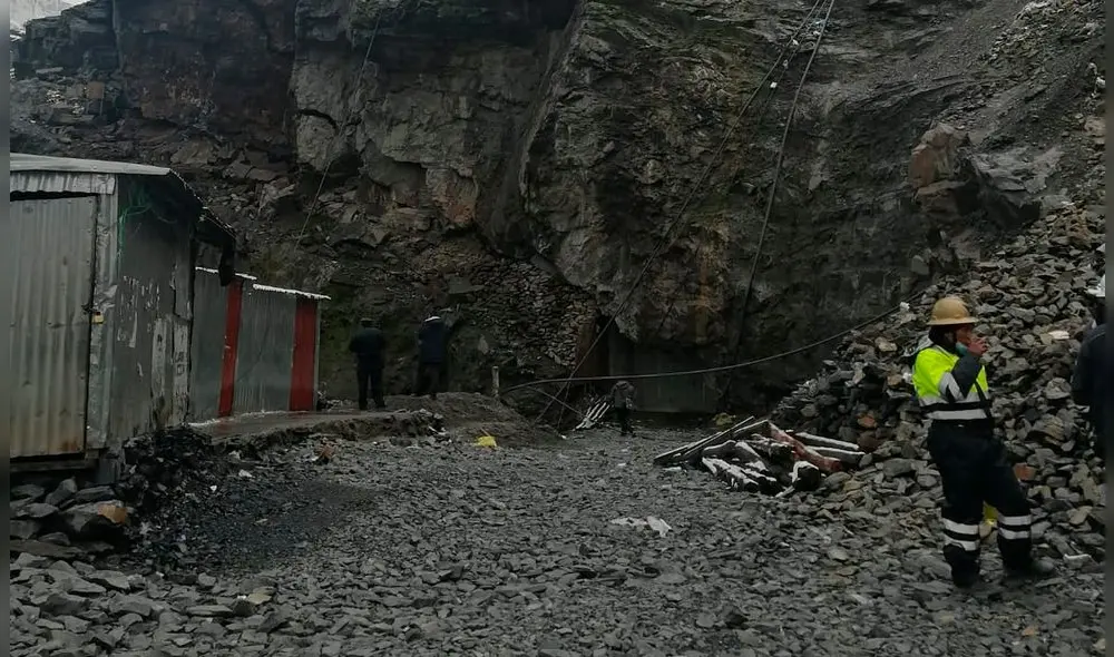 Autoridades realizará una evaluación en la zona para determinar riesgo. Foto: COER Puno. Autoridades realizará una evaluación en la zona para determinar riesgo. Foto: COER Puno.