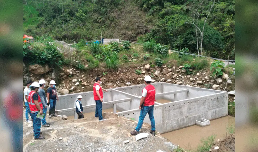El equipo de control también intervino en la obra de saneamiento del caserío Pampas del Inca. Foto: Contraloría