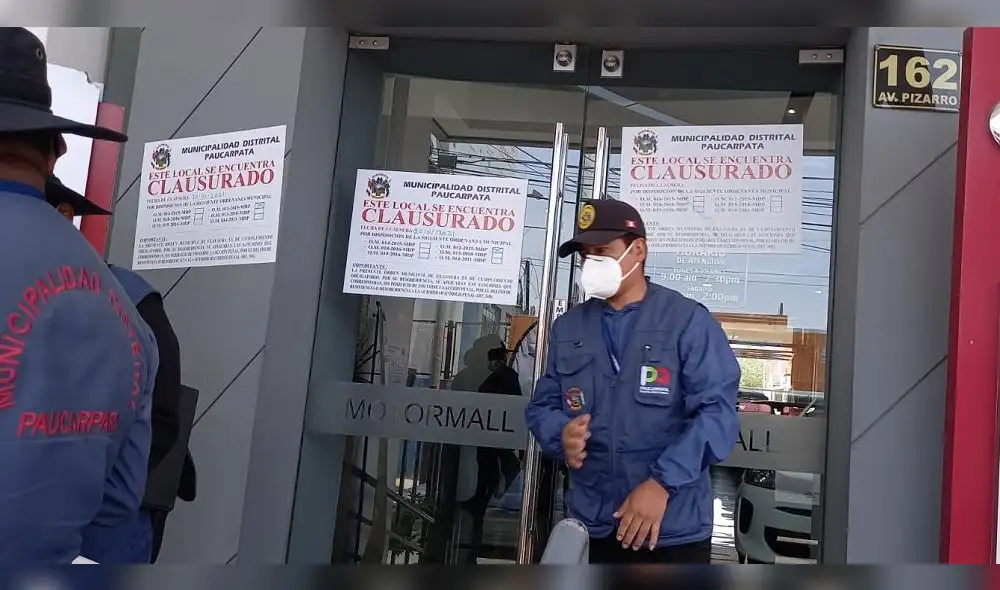 Operativo se realizó en los locales ubicados en la avenida Guardia Civil. Foto: Municipalidad de Paucarpata.