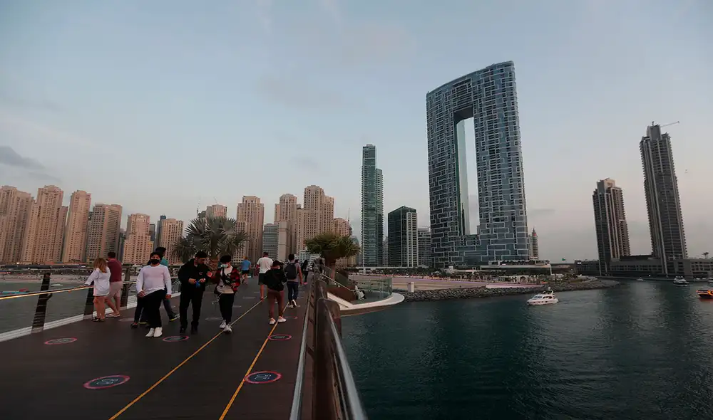 Estos días Dubái ha disfrutado de un buen clima, un hecho que alentó a un grupo para ofrecer estas vacaciones en plena pandemia de coronavirus. Foto: EFE Estos días Dubái ha disfrutado de un buen clima, un hecho que alentó a un grupo para ofrecer estas vacaciones en plena pandemia de coronavirus. Foto: EFE