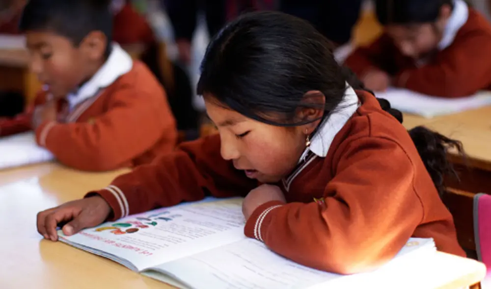 En el Día Internacional de la Educación, recordamos que las niñas y adolescentes de la zona rural deben enfrentar la falta de recursos, estereotipos y la falta de apoyo emocional. Foto: Care En el Día Internacional de la Educación, recordamos que las niñas y adolescentes de la zona rural deben enfrentar la falta de recursos, estereotipos y la falta de apoyo emocional. Foto: Care