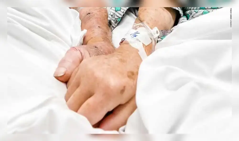 Los esposos tenían 70 años de casados y fallecieron con pocos minutos en el Riverside Methodist Hospital en Estados Unidos. Foto: captura de CNN Los esposos tenían 70 años de casados y fallecieron con pocos minutos en el Riverside Methodist Hospital en Estados Unidos. Foto: captura de CNN