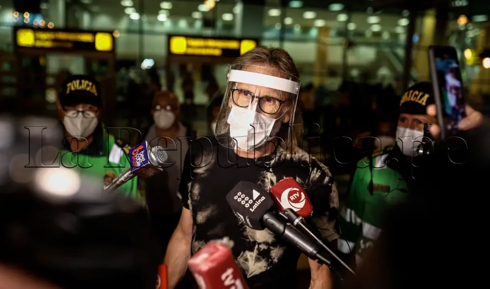 Ricardo Gareca retornó al Perú luego de pasar fiesta al lado de su familia en su natal Argentina. Foto: Aldair Mejía/La República